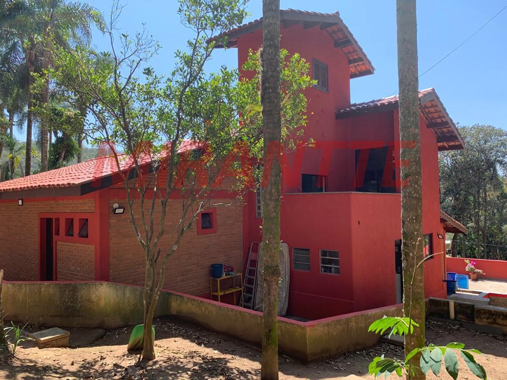 Sobrado de 400m² com 3 quartos em Serra Da Cantareira