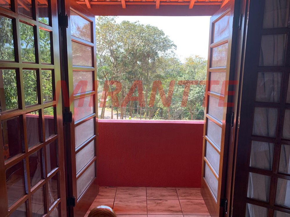 Sobrado de 400m² com 3 quartos em Serra Da Cantareira