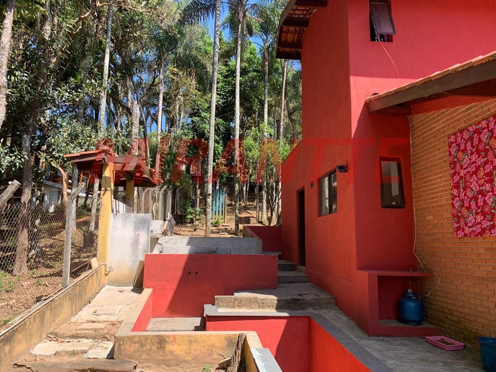 Sobrado de 400m² com 3 quartos em Serra Da Cantareira