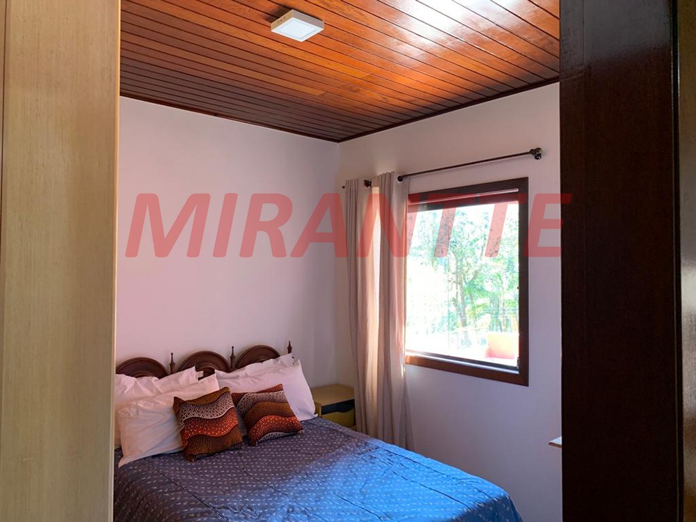 Sobrado de 400m² com 3 quartos em Serra Da Cantareira