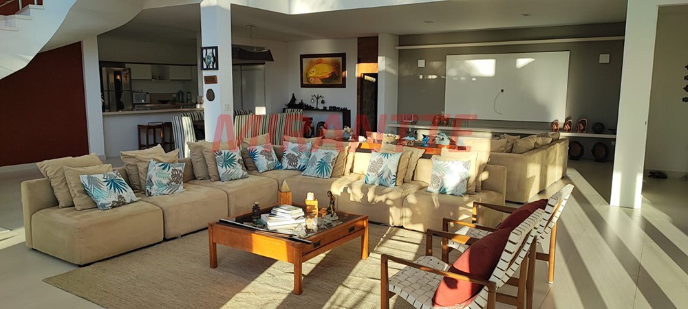 Sobrado de 550m² com 5 quartos em Toninhas
