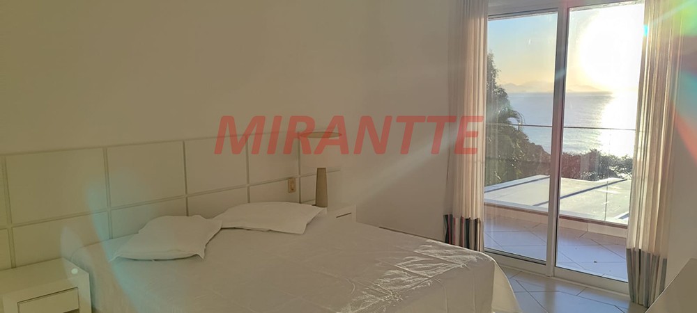 Sobrado de 550m² com 5 quartos em Toninhas