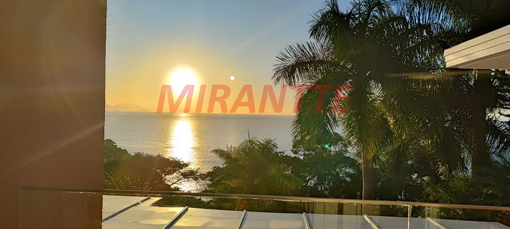 Sobrado de 550m² com 5 quartos em Toninhas