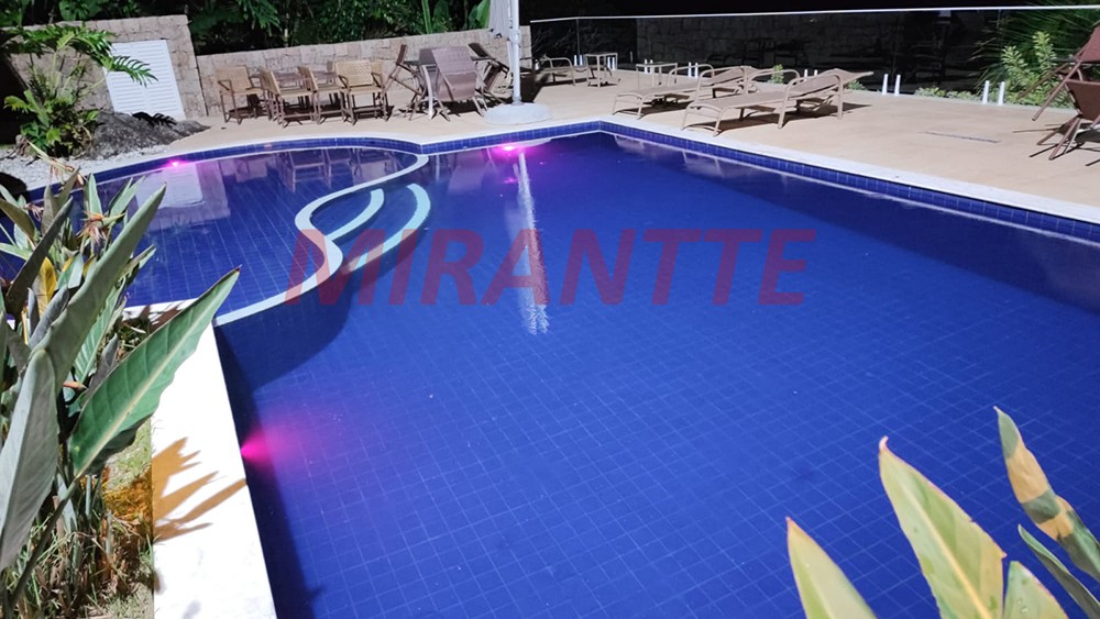 Sobrado de 550m² com 5 quartos em Toninhas