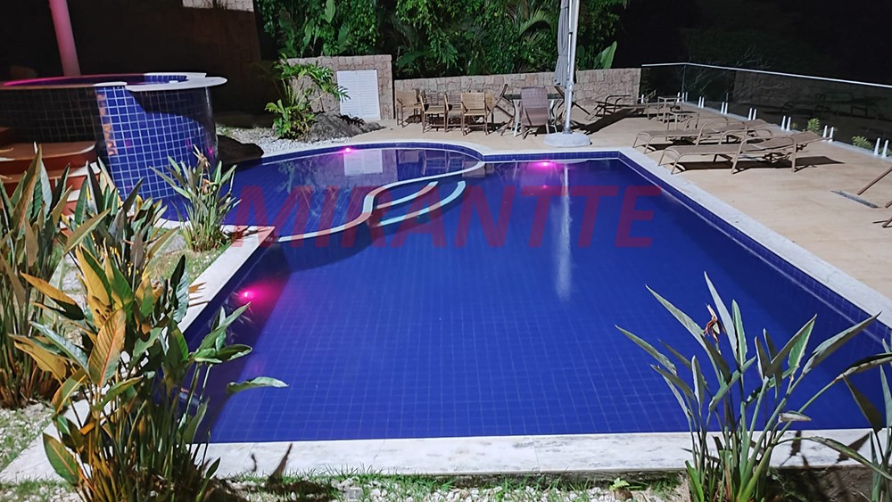 Sobrado de 550m² com 5 quartos em Toninhas