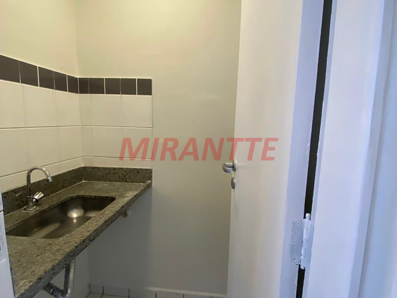 Conjunto comercial de 34m² em Santana