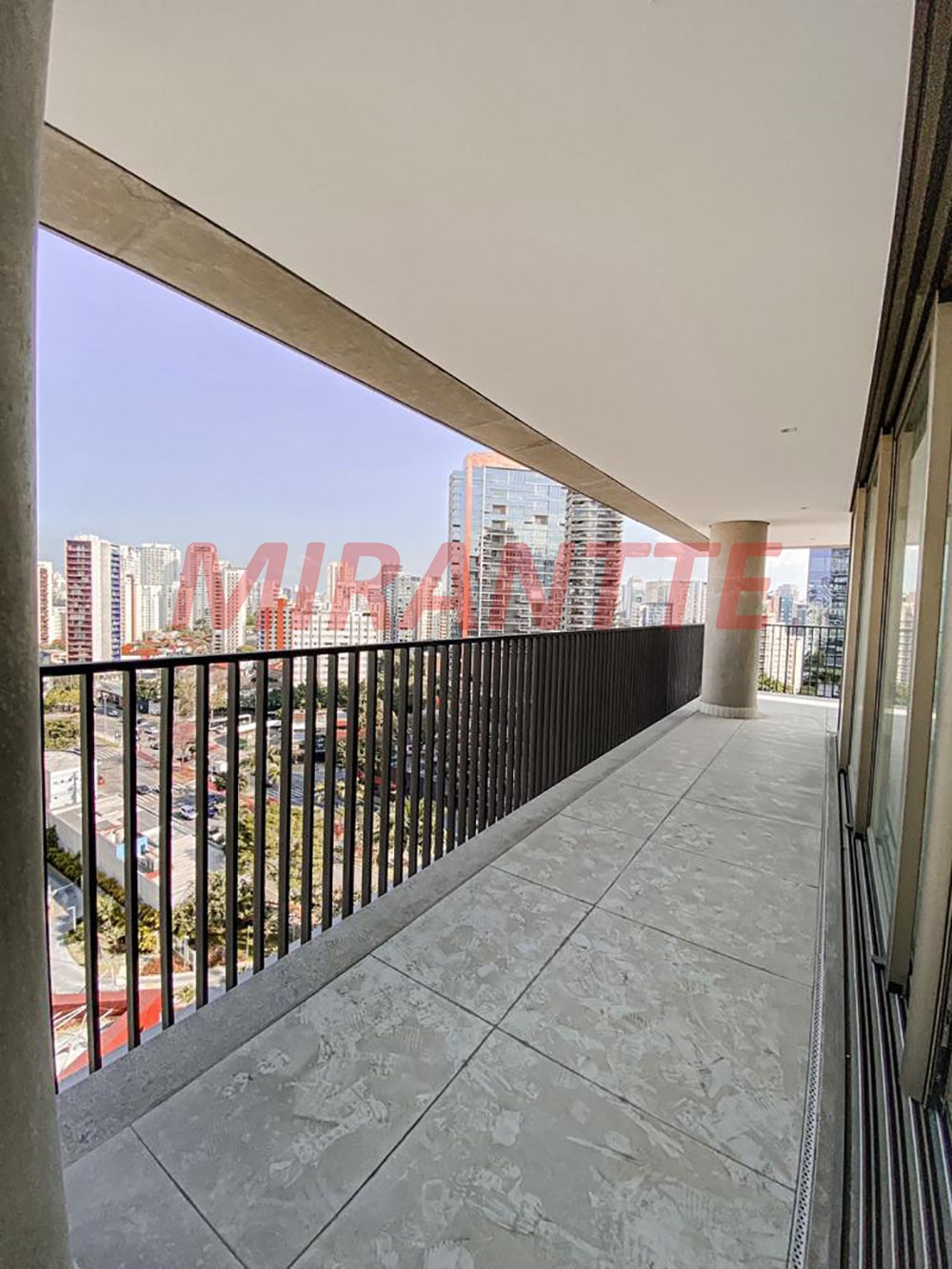 Apartamento de 231m² com 3 quartos em Vila Olimpia