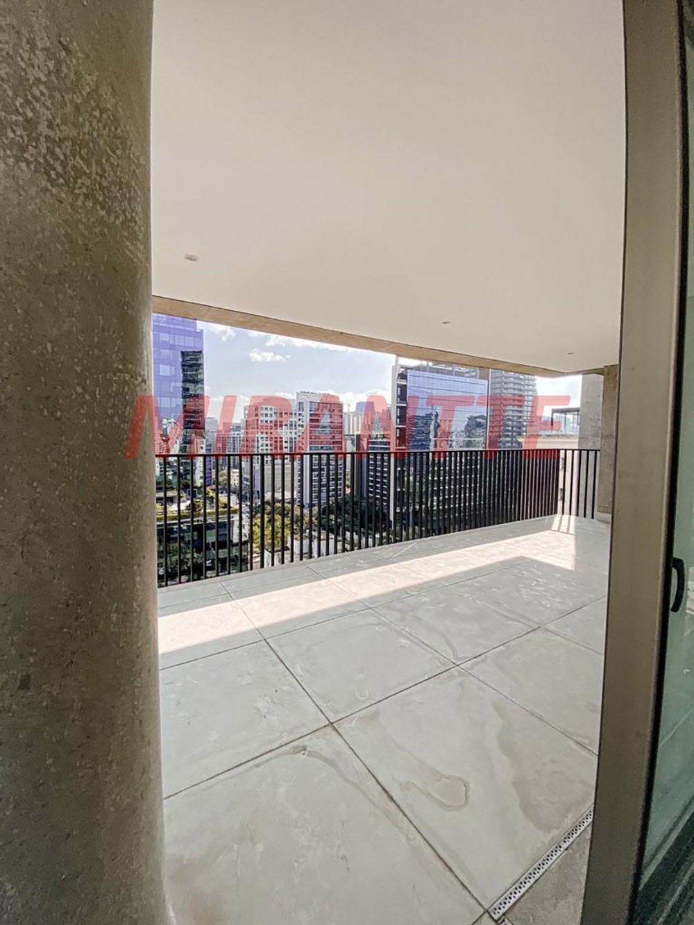 Apartamento de 231m² com 3 quartos em Vila Olimpia