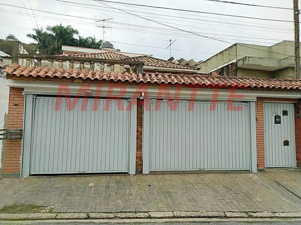 Sobrado de 114m² com 3 quartos em Horto Florestal