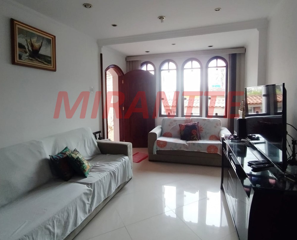 Sobrado de 114m² com 3 quartos em Horto Florestal