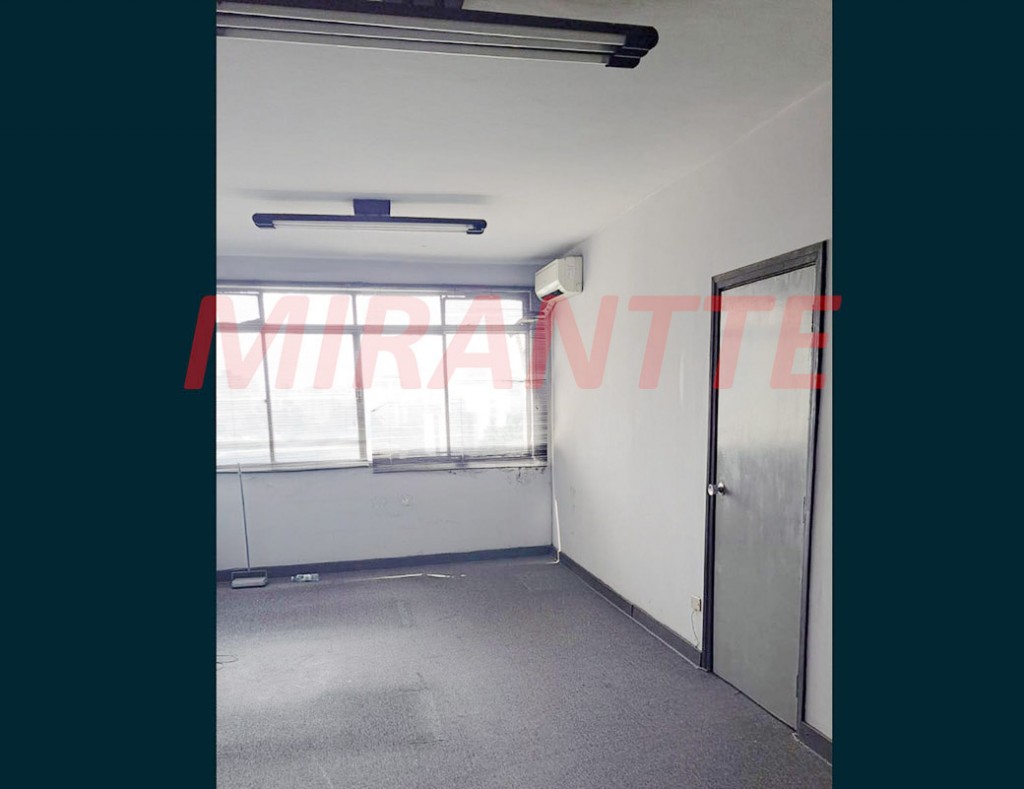 Conjunto comercial em Centro