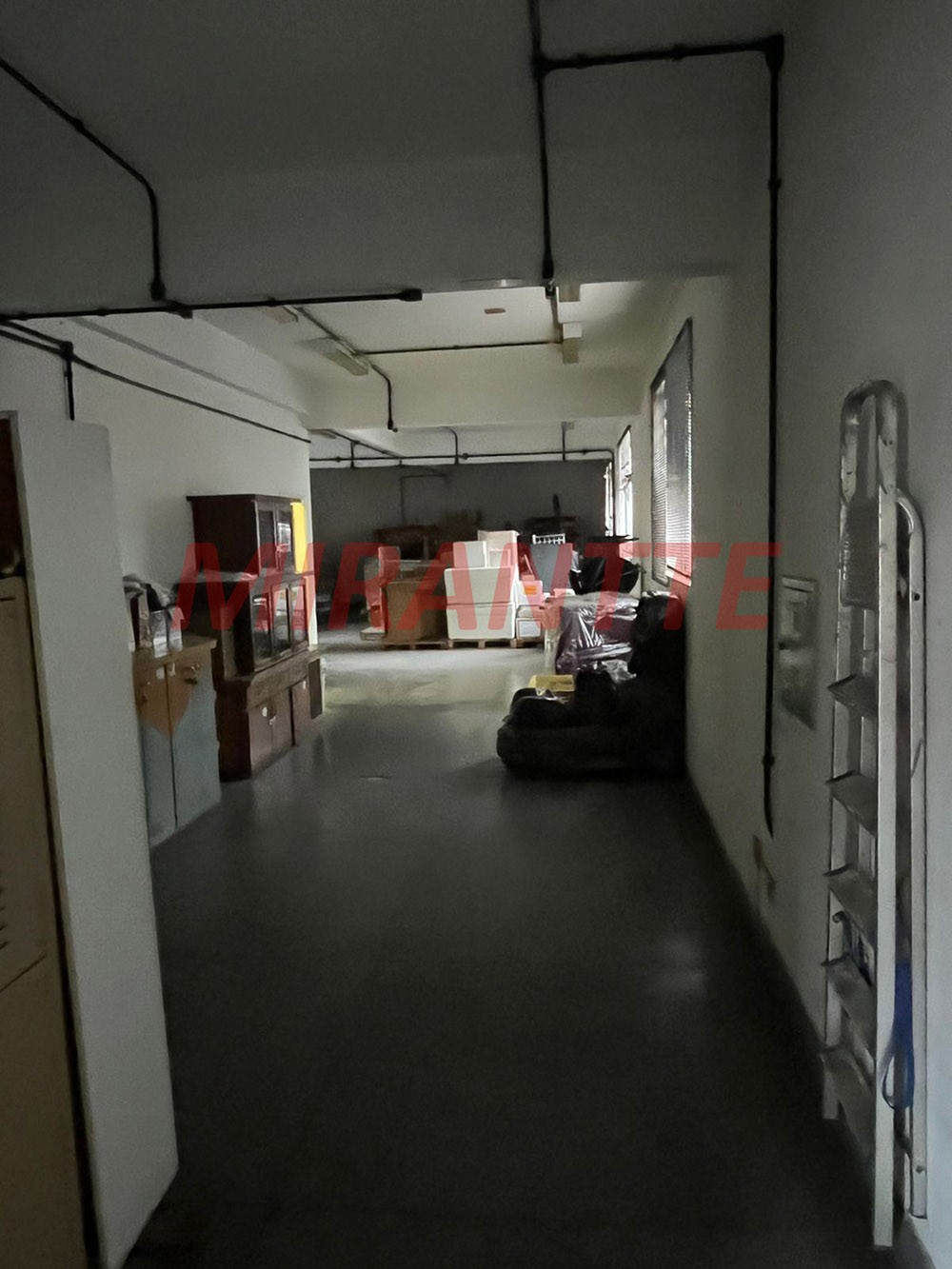 Comercial de 3363m² em Jaçana
