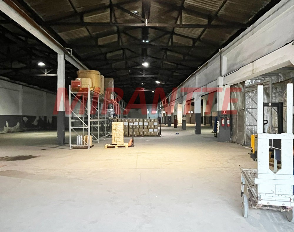 Comercial de 3363m² em Jaçana