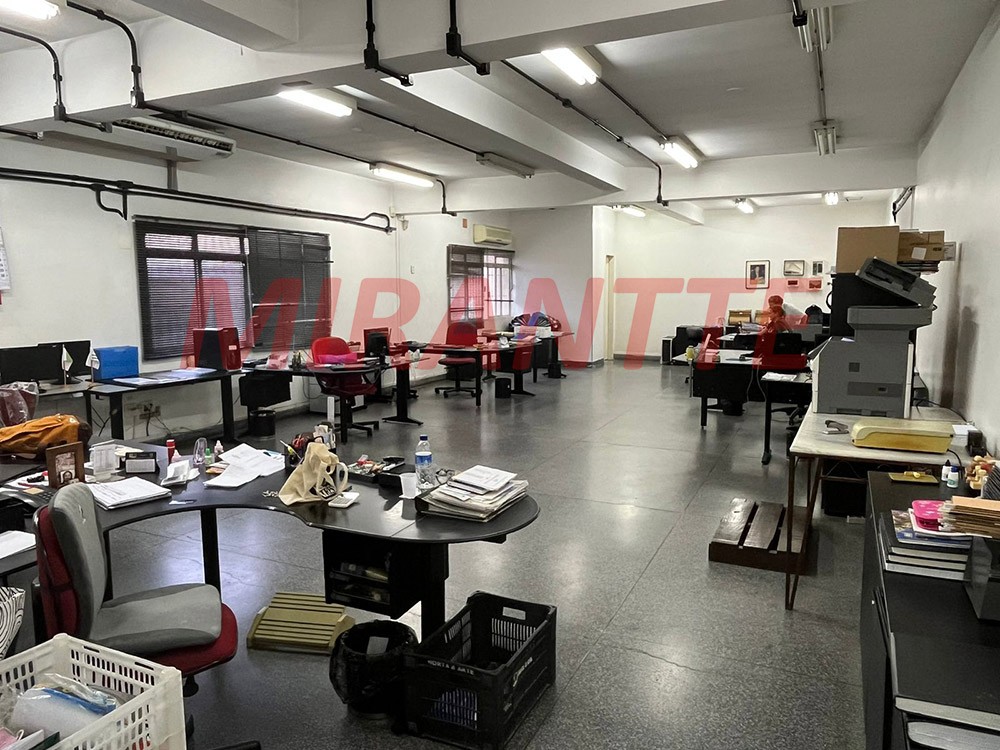 Comercial de 3363m² em Jaçana