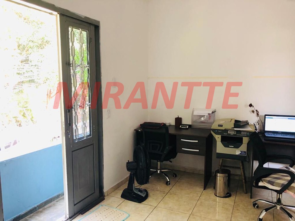 Sobrado de 260m² com 4 quartos em Parque Tiete