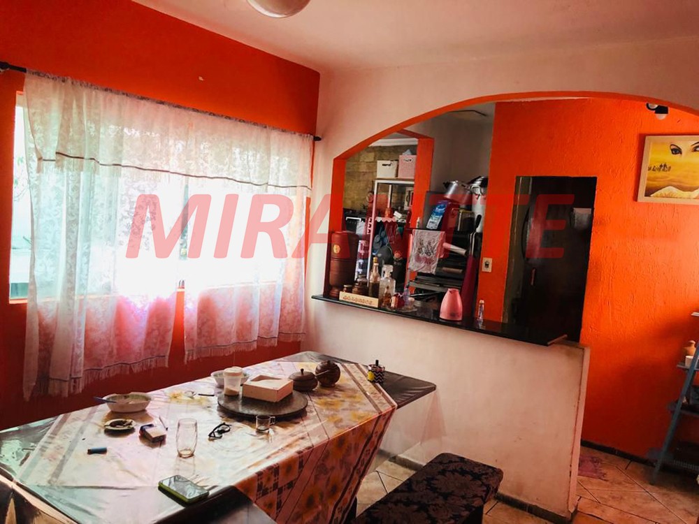 Sobrado de 260m² com 4 quartos em Parque Tiete