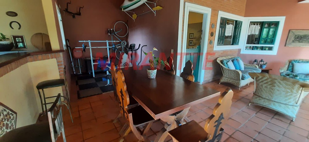 Cond. fechado de 392m² com 3 quartos em Serra Da Cantareira