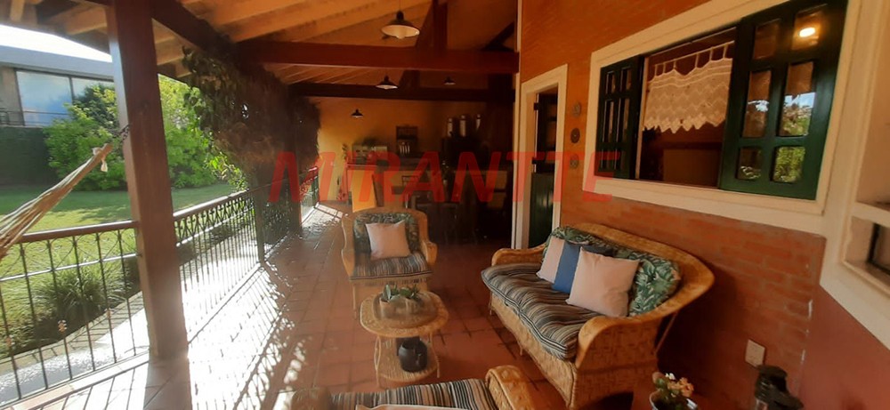 Cond. fechado de 392m² com 3 quartos em Serra Da Cantareira