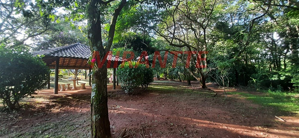 Cond. fechado de 392m² com 3 quartos em Serra Da Cantareira