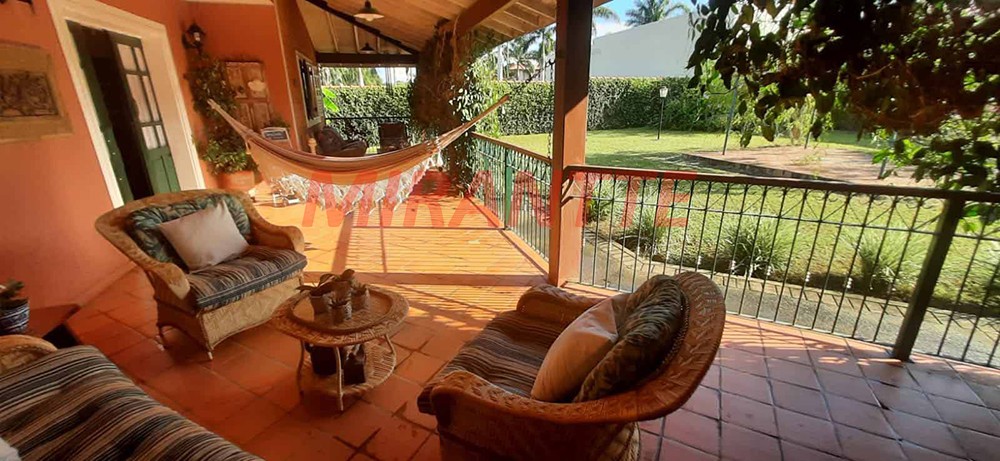 Cond. fechado de 392m² com 3 quartos em Serra Da Cantareira