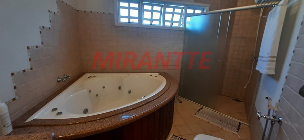 Cond. fechado de 392m² com 3 quartos em Serra Da Cantareira