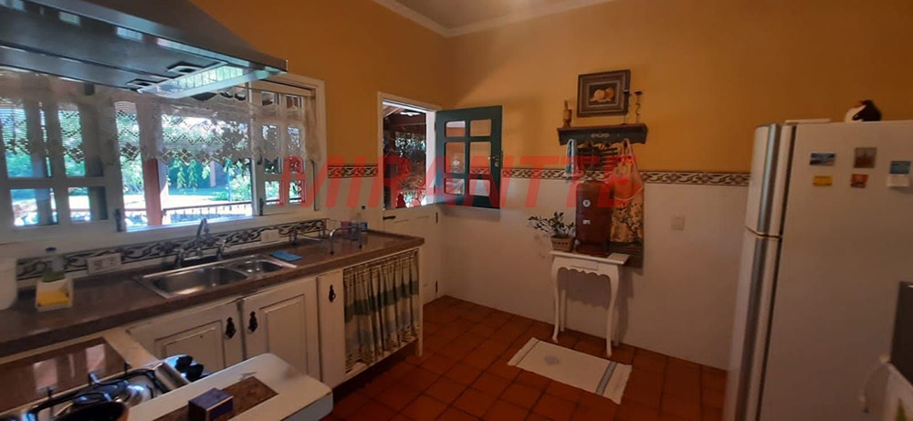 Cond. fechado de 392m² com 3 quartos em Serra Da Cantareira