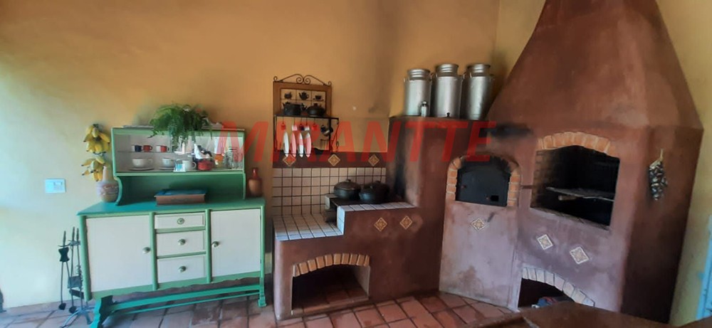 Cond. fechado de 392m² com 3 quartos em Serra Da Cantareira