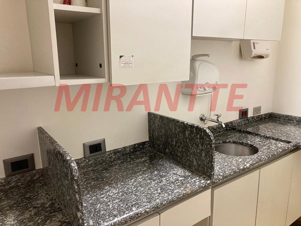Conjunto comercial em Santana