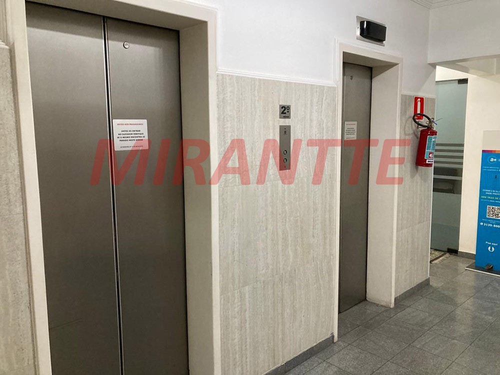 Conjunto comercial em Santana