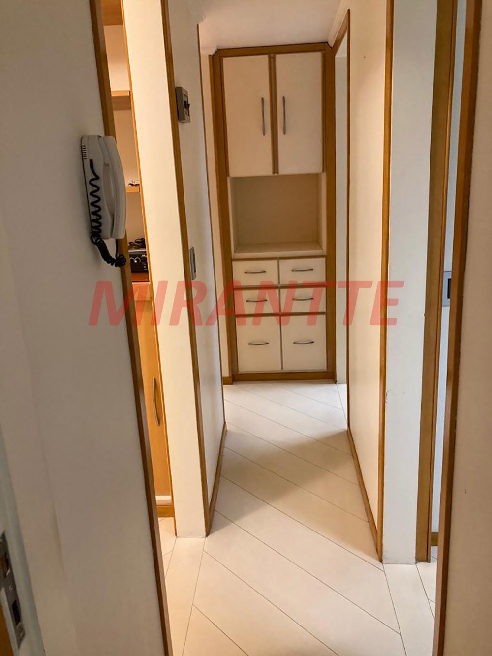 Conjunto comercial em Santana
