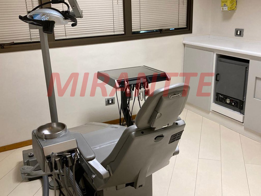 Conjunto comercial em Santana