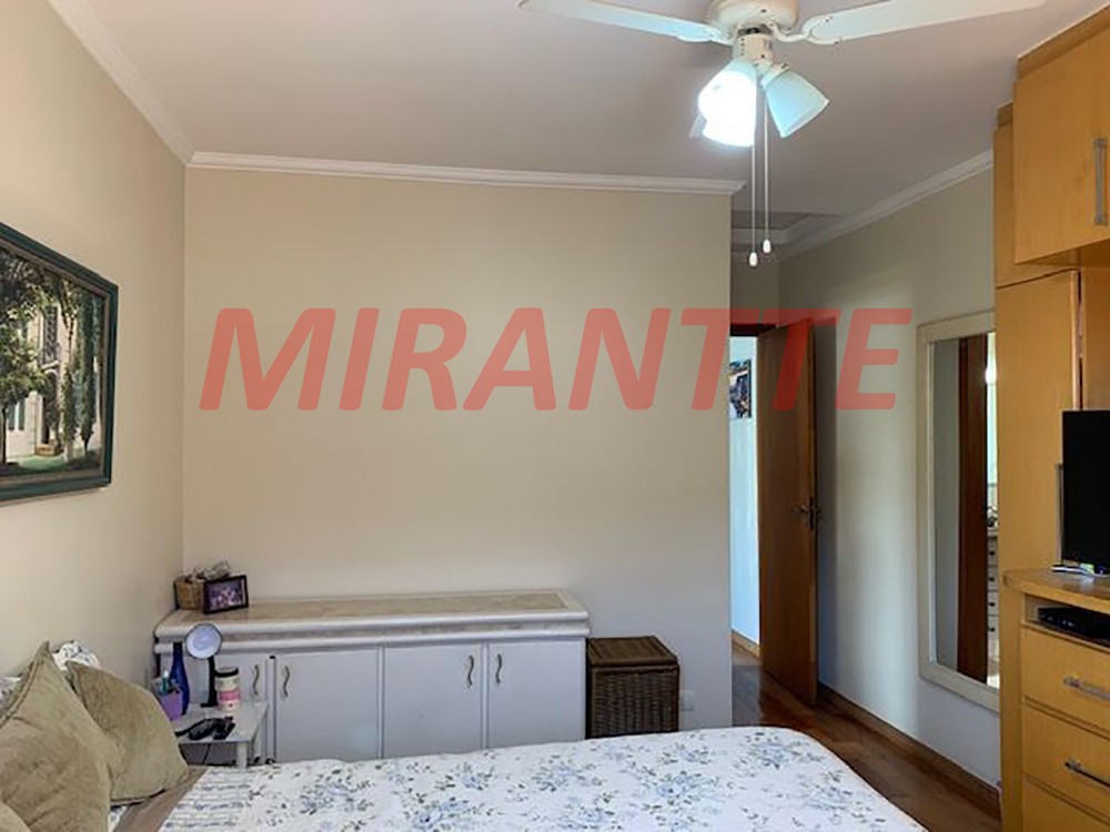Sobrado de 201m² com 3 quartos em Santana
