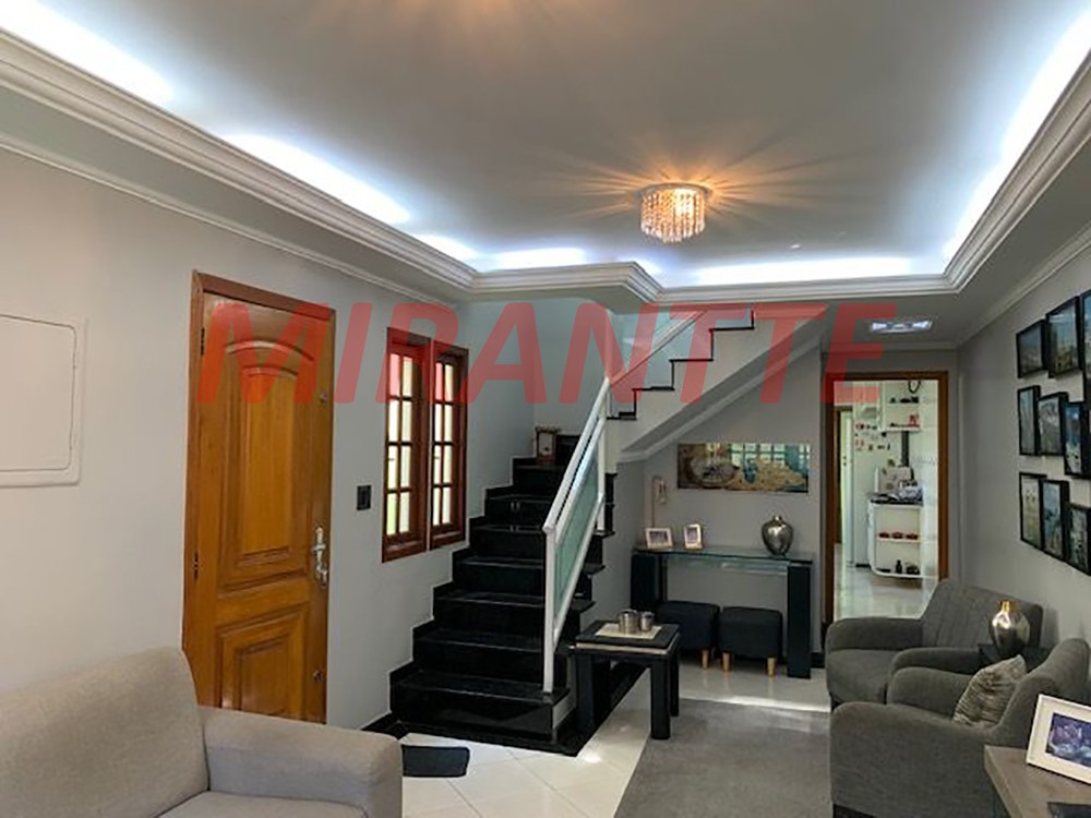 Sobrado de 201m² com 3 quartos em Santana