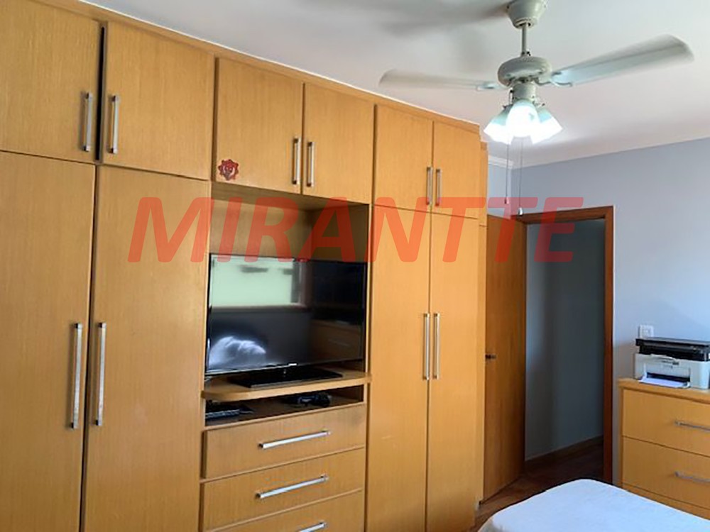 Sobrado de 201m² com 3 quartos em Santana