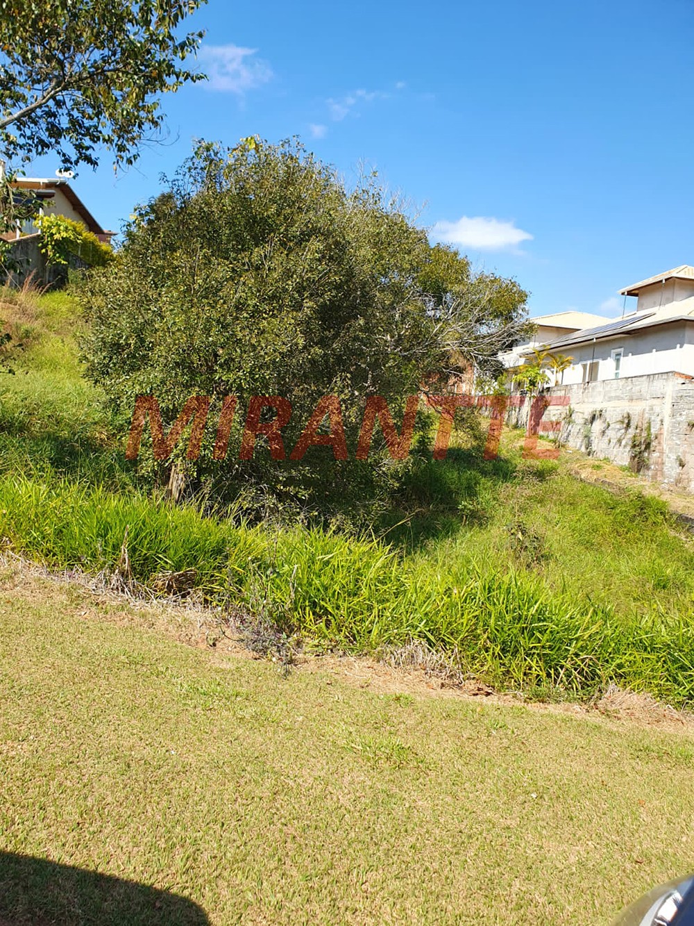 Terreno de 1.317m² em Jarinu