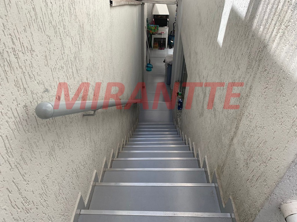 Sobrado de 250m² com 3 quartos em Santana
