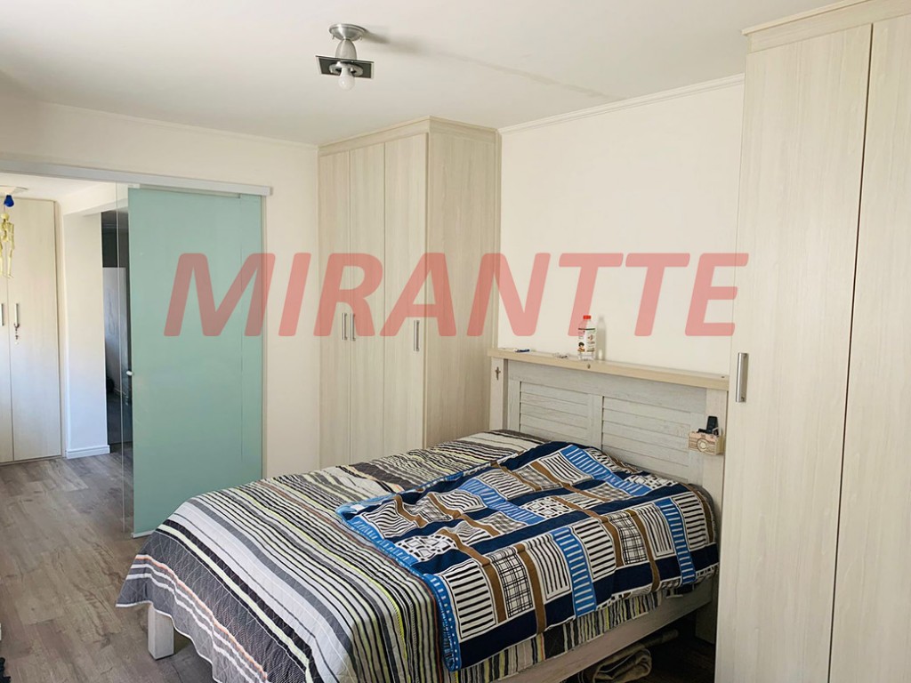 Sobrado de 250m² com 3 quartos em Santana