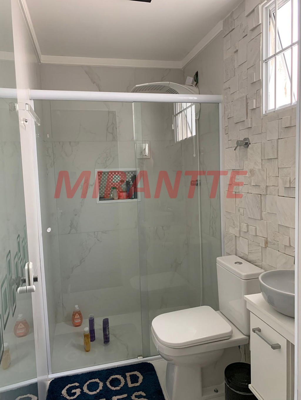Sobrado de 250m² com 3 quartos em Santana