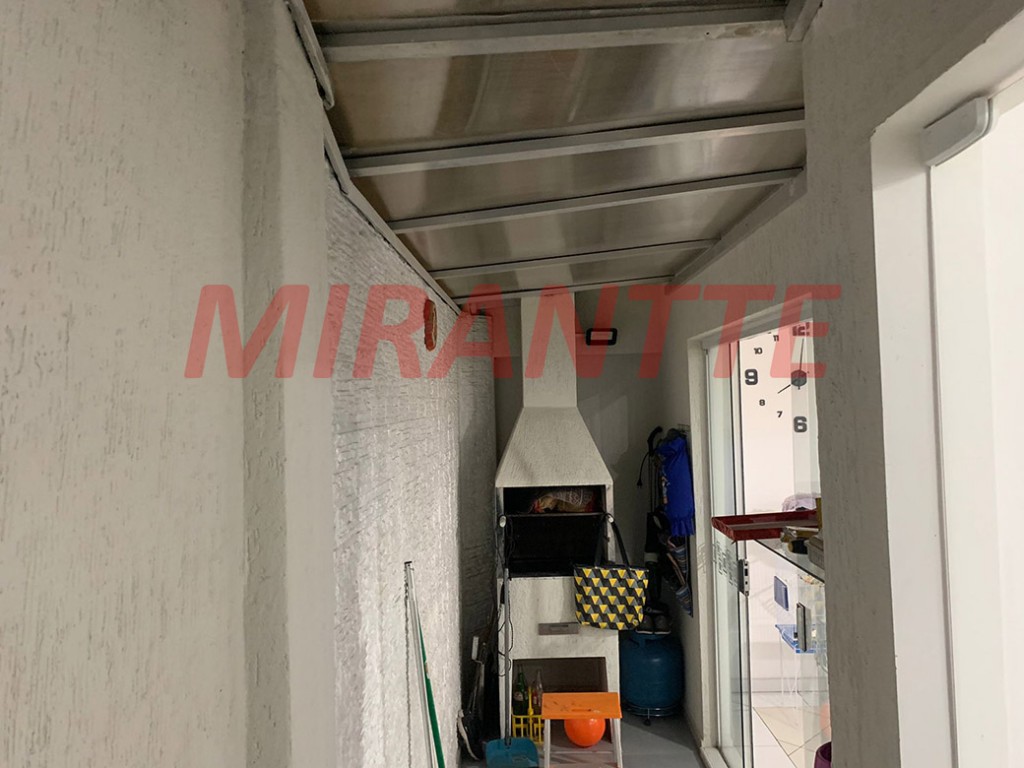 Sobrado de 250m² com 3 quartos em Santana
