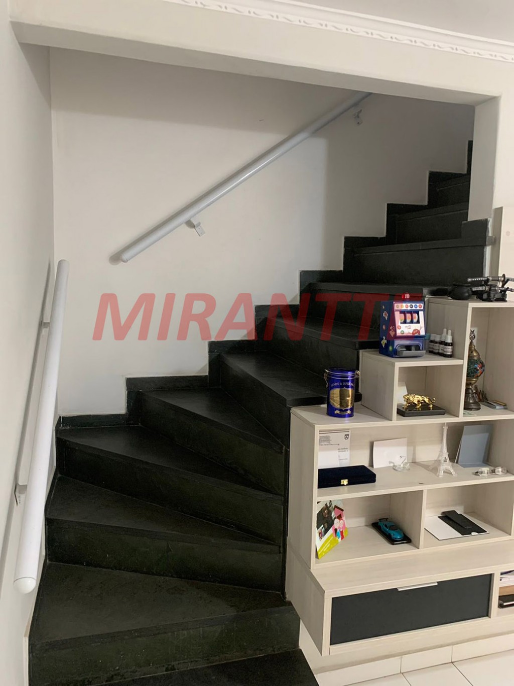 Sobrado de 250m² com 3 quartos em Santana
