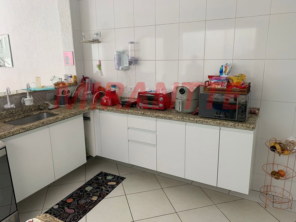 Sobrado de 250m² com 3 quartos em Santana