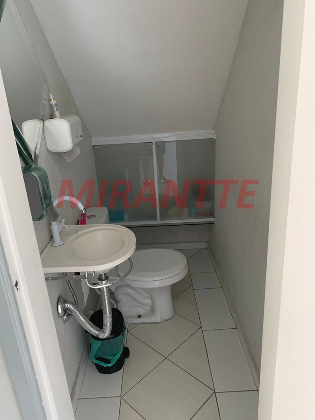 Sobrado de 250m² com 3 quartos em Santana