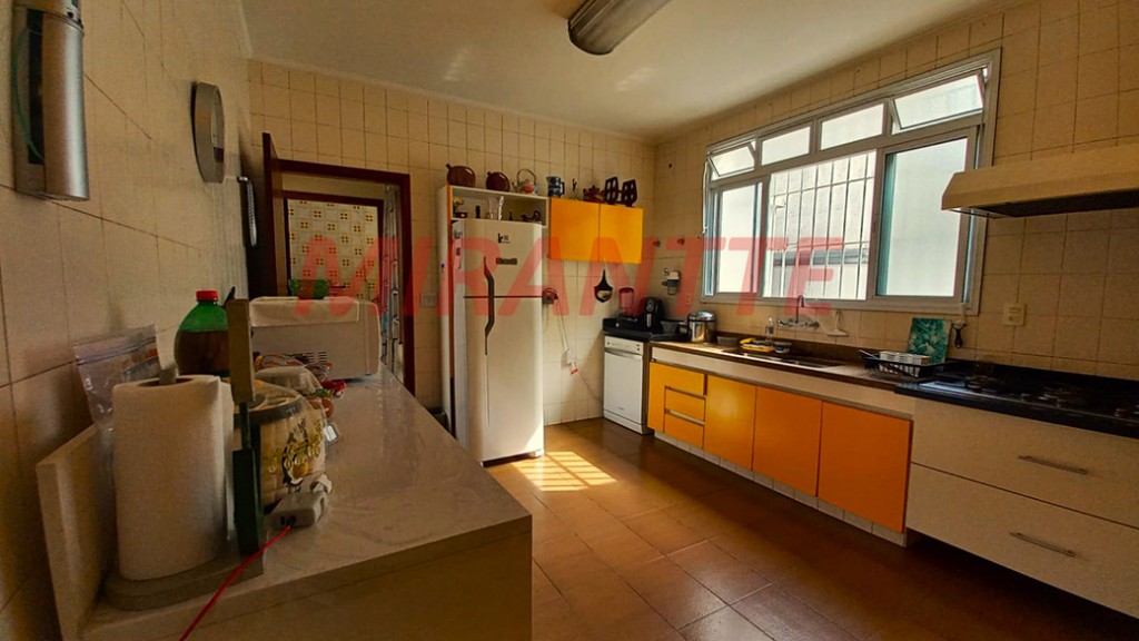 Sobrado de 346m² com 4 quartos em Jardim São Bento