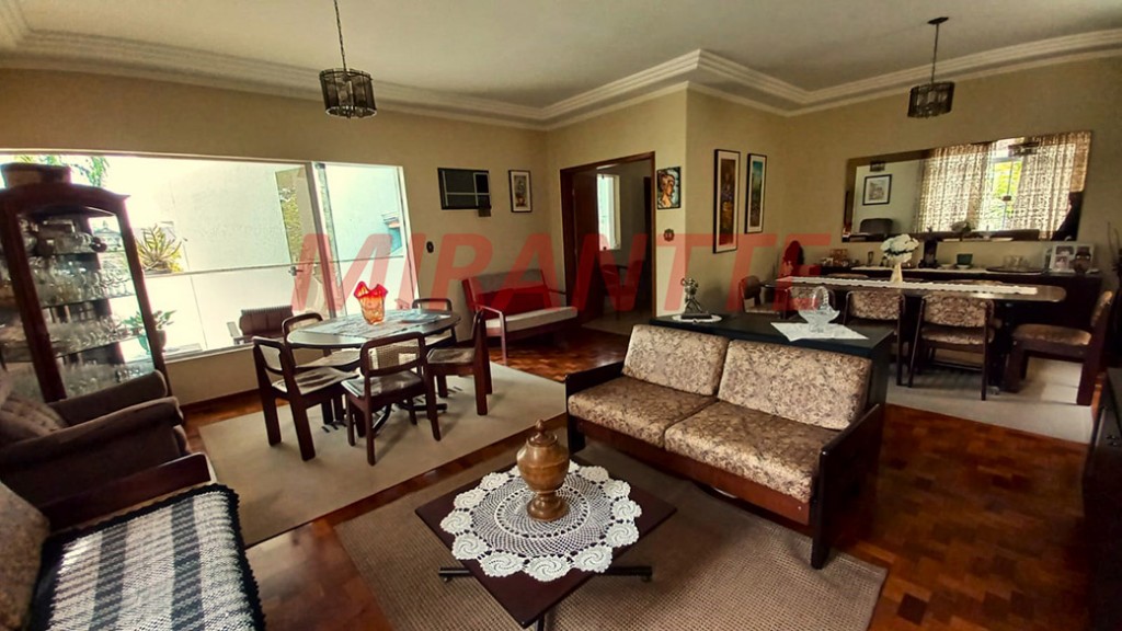 Sobrado de 346m² com 4 quartos em Jardim São Bento