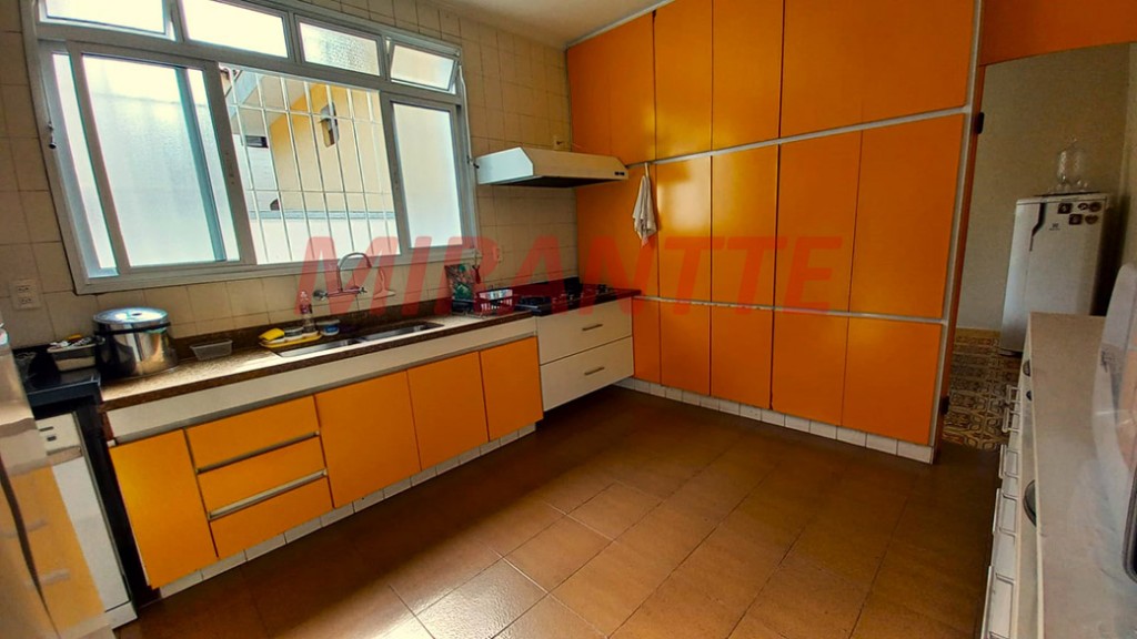Sobrado de 346m² com 4 quartos em Jardim São Bento