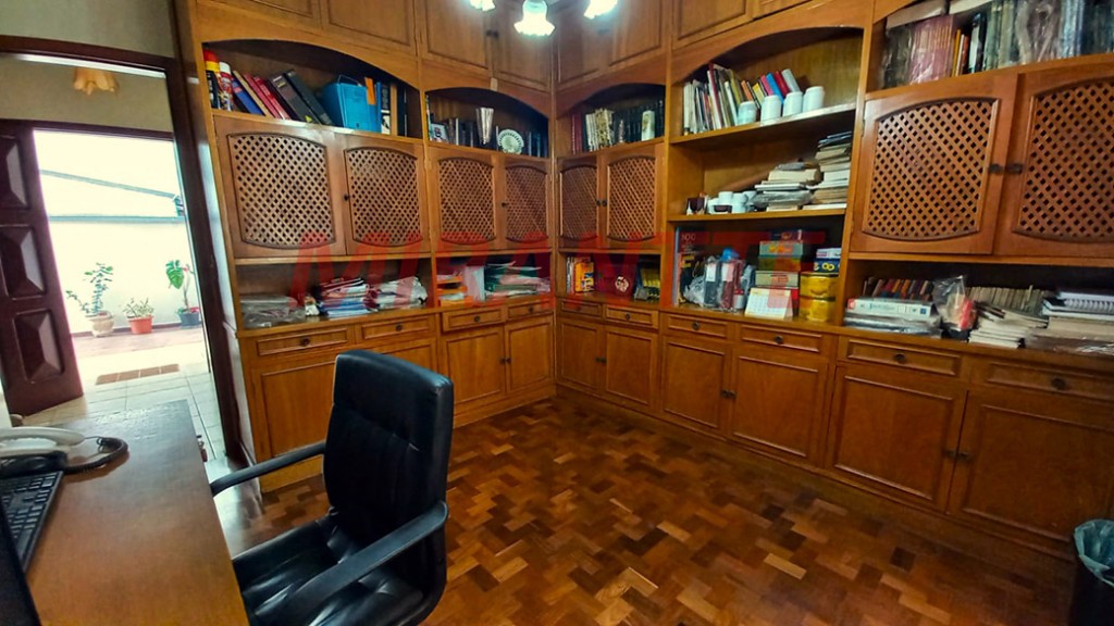 Sobrado de 346m² com 4 quartos em Jardim São Bento
