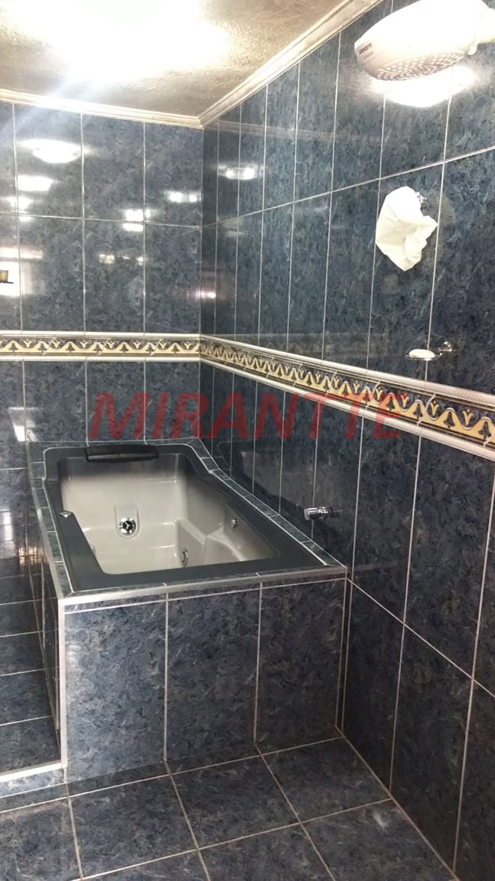 Sobrado de 220m² com 4 quartos em Parque Continental