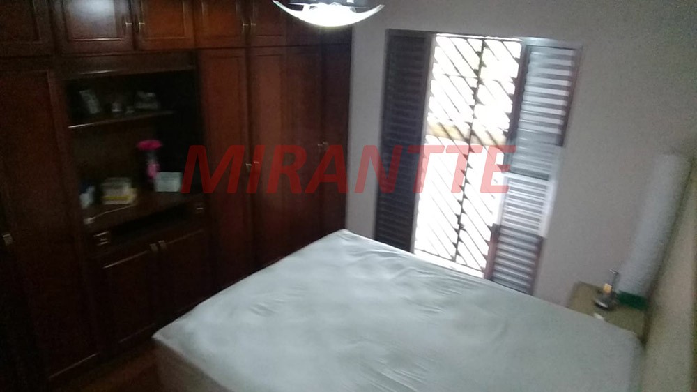 Sobrado de 220m² com 4 quartos em Parque Continental