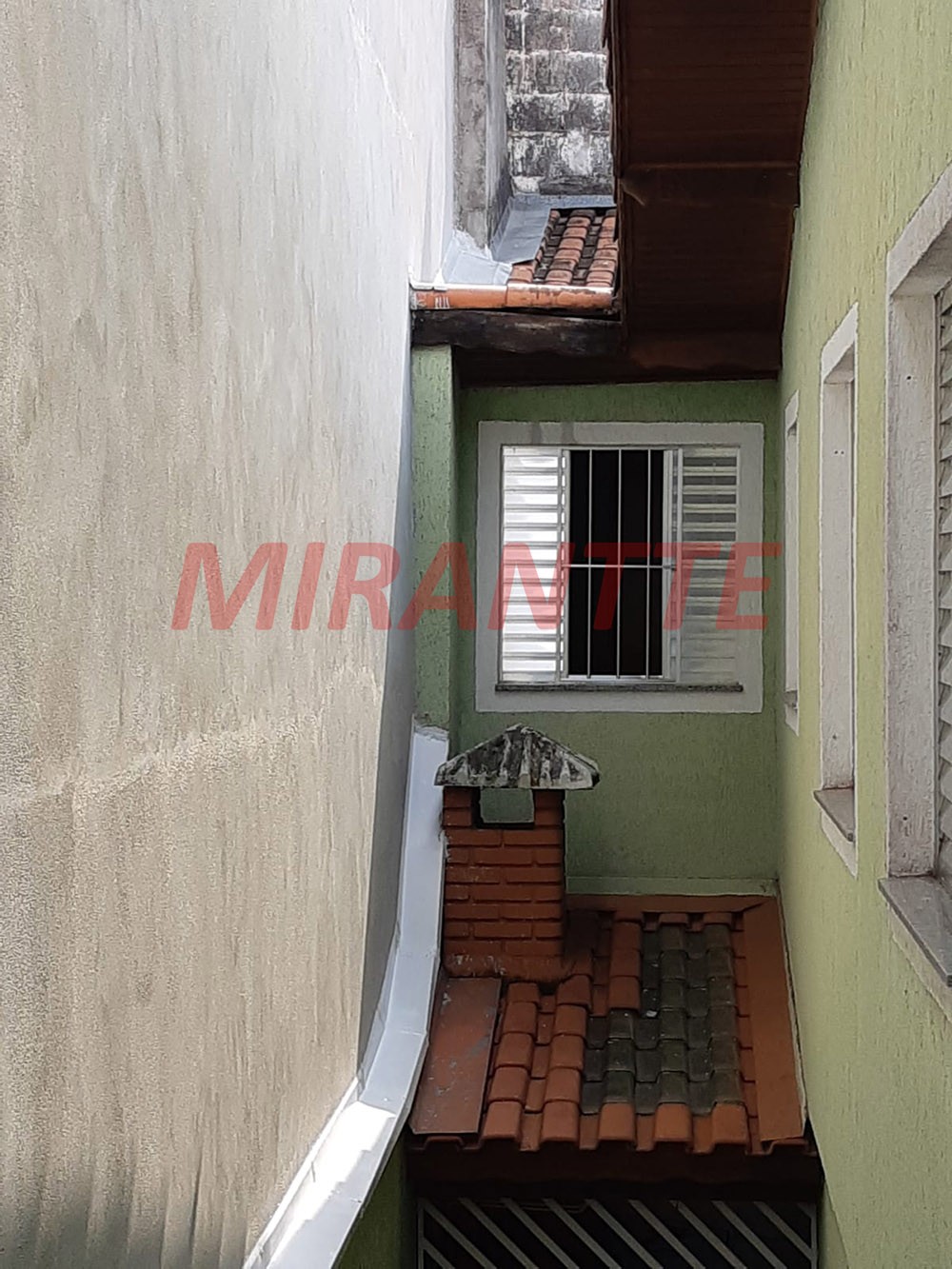 Sobrado de 220m² com 4 quartos em Parque Continental