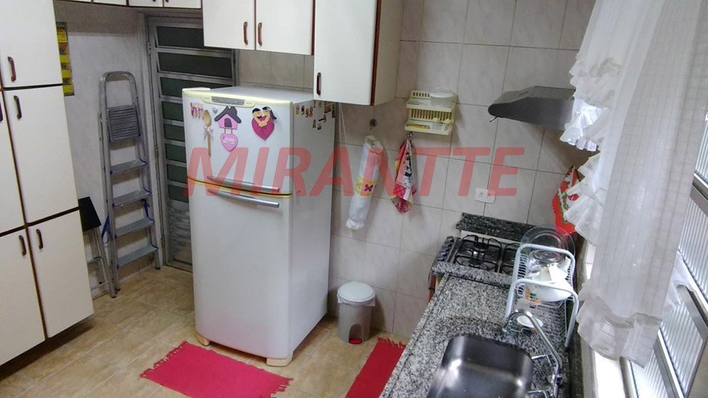 Sobrado de 220m² com 4 quartos em Parque Continental